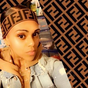 Meet your Posher, Tiffany